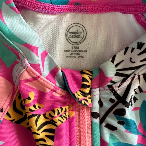 Animal prints Wonder Nation long sleeve swimsuit 18 month - Picture 2 of 3